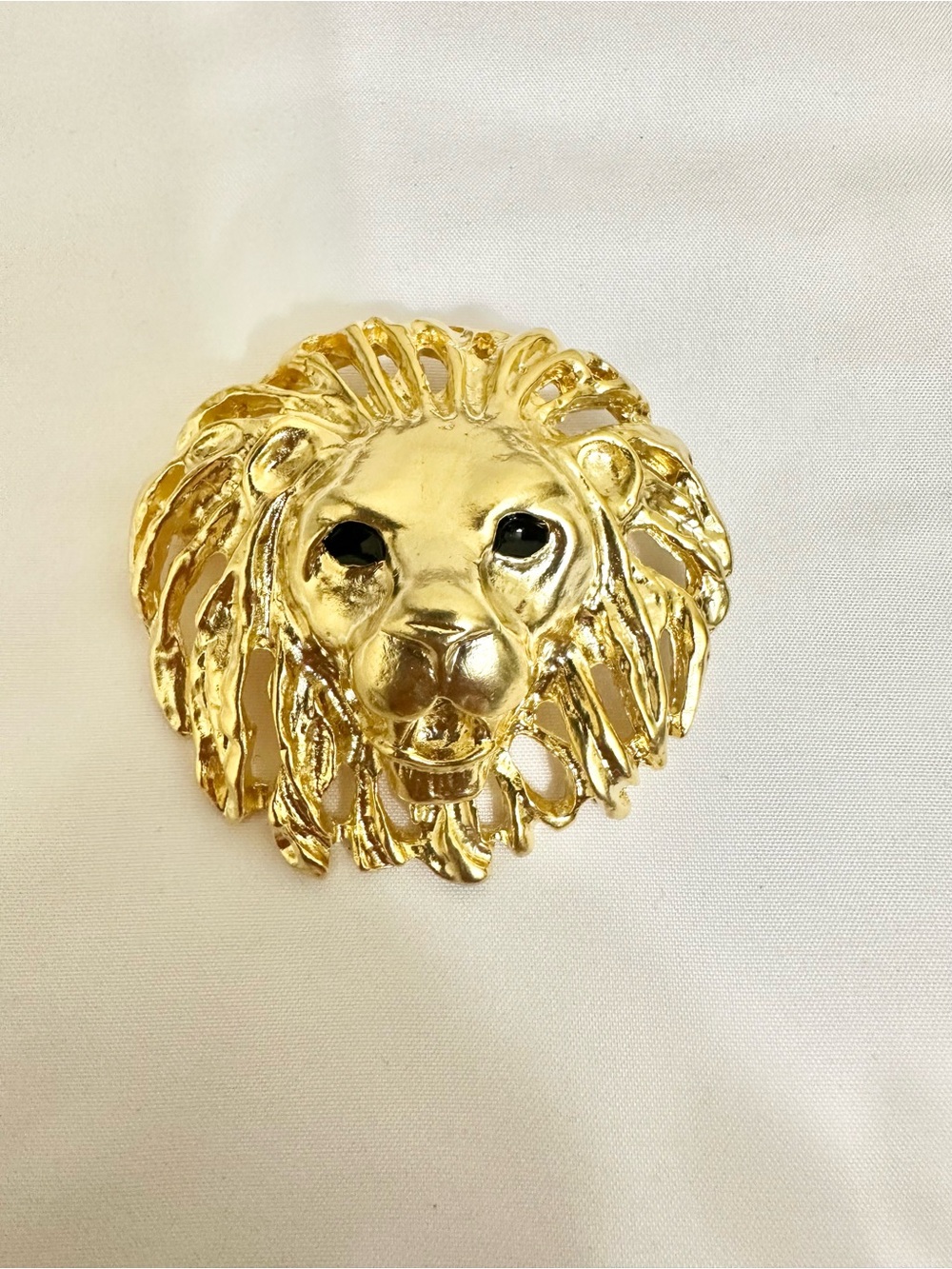 Vintage Gold Plated Lion Head Brooch